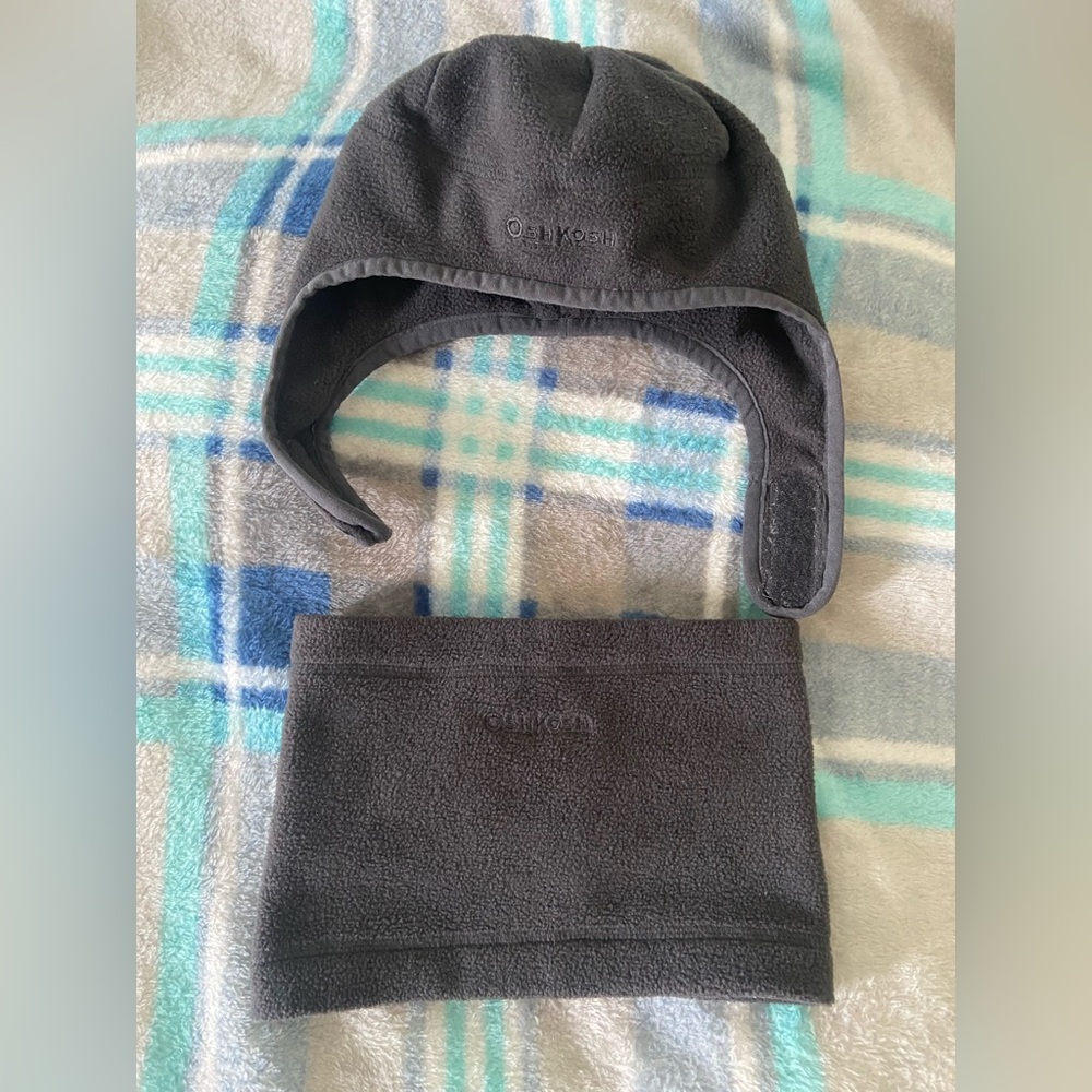 OshKosh B'gosh Charcoal Fleece Hat and Neck Warmer Set 24 months
